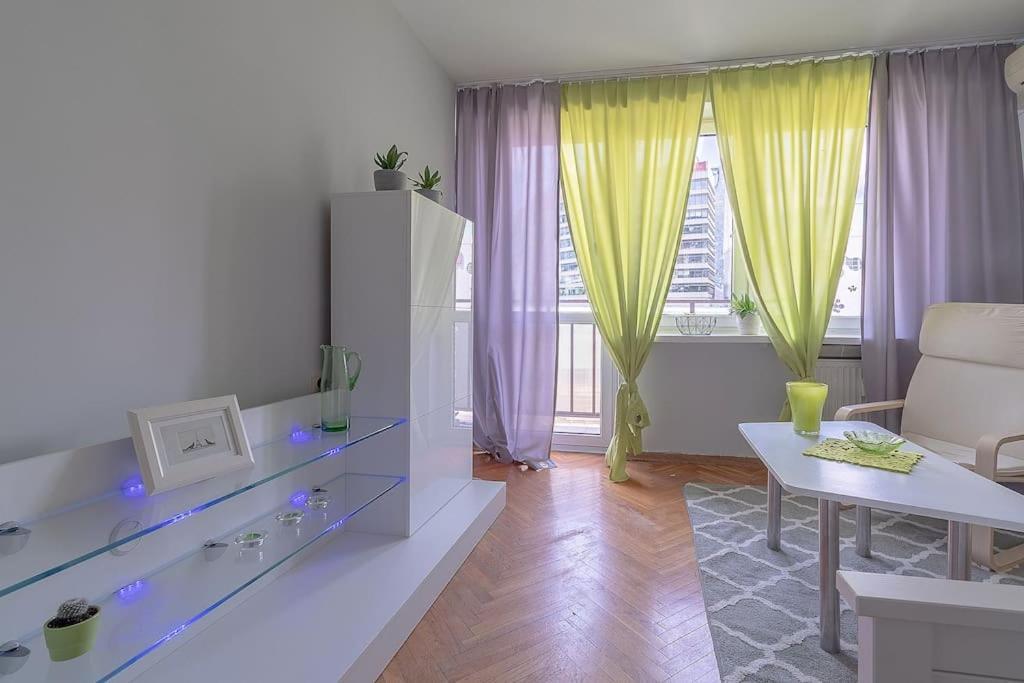 Central Station Gold Street Apartment Varsovia Exterior foto